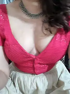 Snapshot of Brown_Maxi chatting on March 2025 12:01:02 PM Brown Maxi online show from March 2025 12:01:02 PM