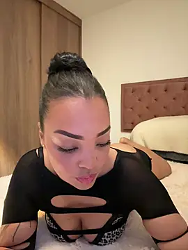 Sara LipsX online show from July 2026 11:35:02 PM
