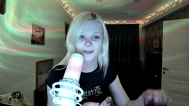 sashakiss99 online show from September 2025 05:46:01 PM