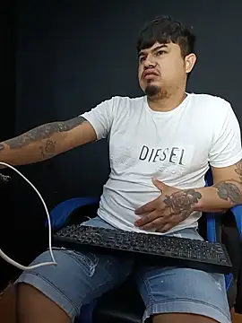 Snapshot of DickMasterfindom chatting on June 2026 02:58:02 AM DickMasterfindom online show from June 2026 02:58:02 AM