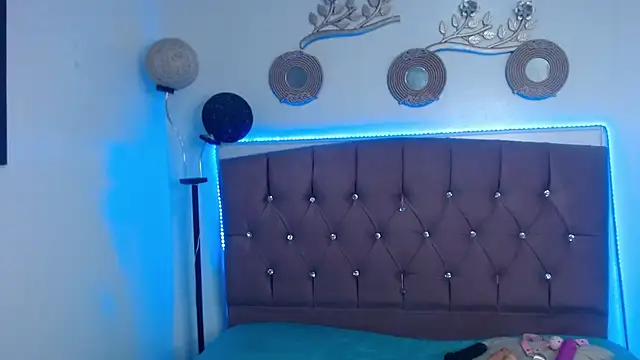 candy lux  online show from November 2025 07:07:02 PM