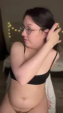 emigooflordXD online show from April 2026 06:32:02 PM