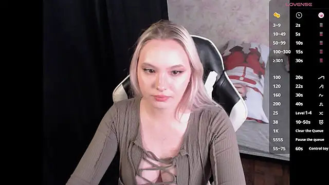 VikaPowers online show from June 2026 04:18:02 PM