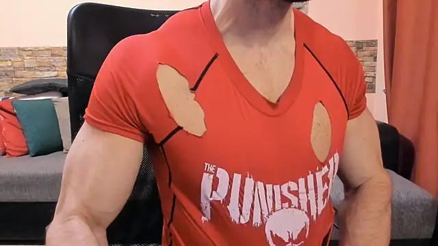 HotHunkTrainer online show from April 2026 08:39:02 AM