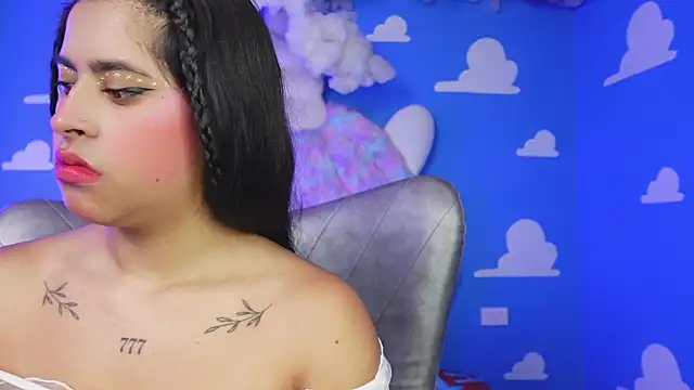 miss romyna online show from April 2026 11:02:02 AM