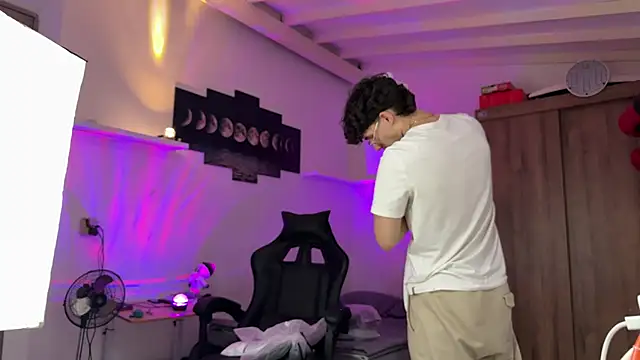 Kisan Smith online show from March 2026 05:13:01 AM