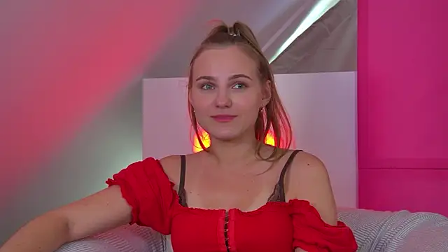 Snapshot of MelissaMelrey chatting on July 2026 03:03:02 PM MelissaMelrey online show from July 2026 03:03:02 PM