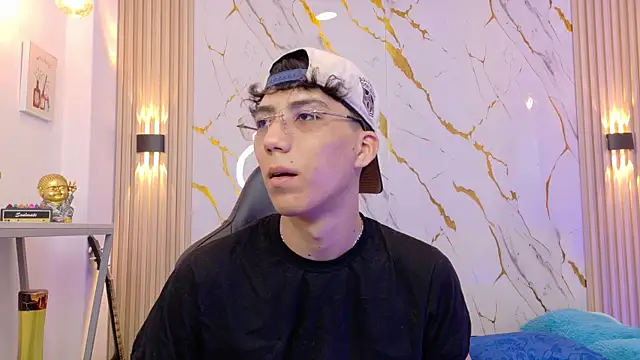 Snapshot of Nikolay_Gregori chatting on July 2026 04:04:01 AM Nikolay Gregori online show from July 2026 04:04:01 AM