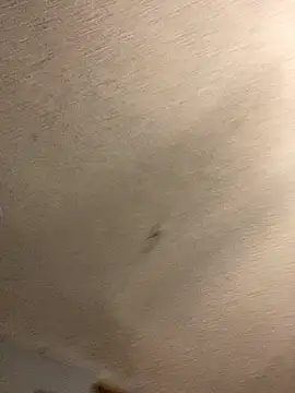 Miguel16i online show from December 2024 02:01:01 AM