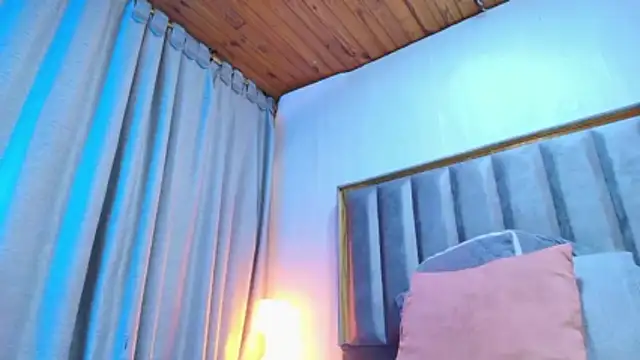 Eda Bonne online show from April 2026 11:33:02 AM