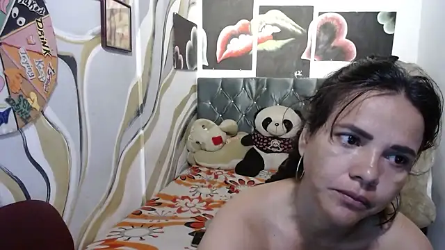 Snapshot of manzanahot9 chatting on February 2026 01:31:02 PM manzanahot9 online show from February 2026 01:31:02 PM