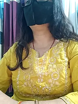 Snapshot of Aishwaryaa_69 chatting on June 2026 03:17:01 AM Aishwaryaa 69 online show from June 2026 03:17:01 AM
