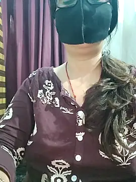 Snapshot of Aishwaryaa_69 chatting on July 2026 02:02:02 AM Aishwaryaa 69 online show from July 2026 02:02:02 AM
