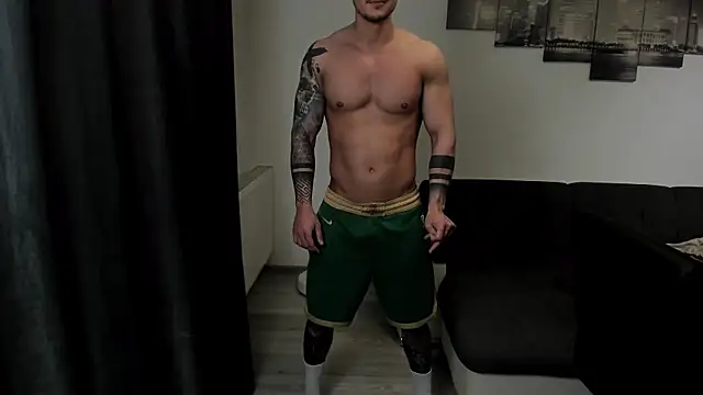 Richarddarell1 online show from April 2026 06:22:01 AM