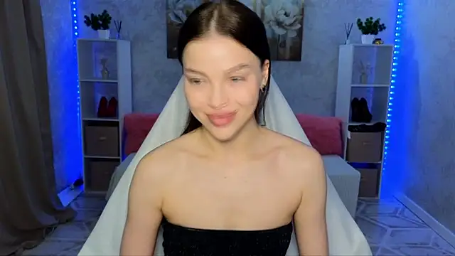 EmmyMills online show from June 2026 03:10:02 AM