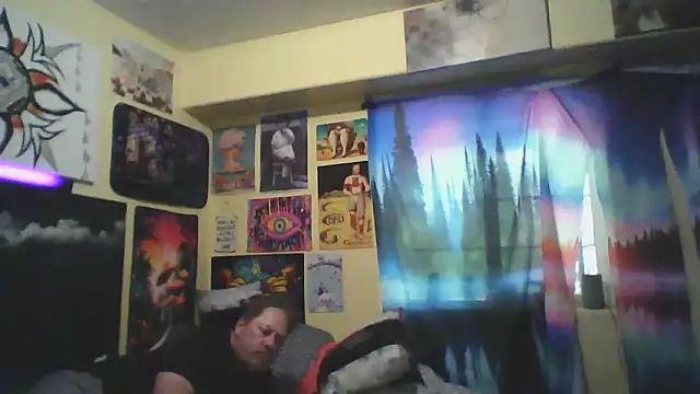 Mic Oxinner online show from July 2026 10:31:02 PM