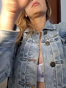 Snapshot of FREYJA- chatting on March 2026 08:20:02 PM FREYJA- online show from March 2026 08:20:02 PM