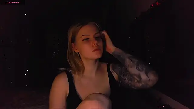VoluptuousDreams online show from February 2025 06:08:02 PM