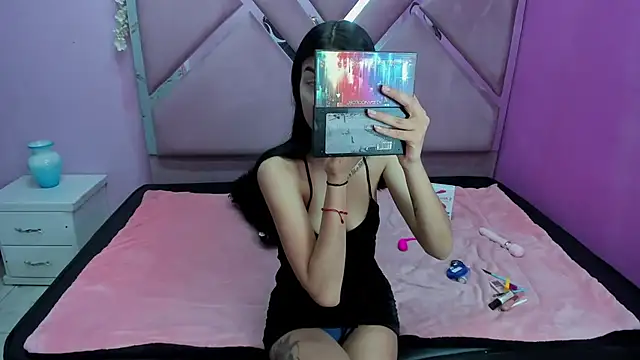 IsisRouse online show from February 2025 03:00:02 AM