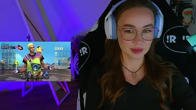 Emili1- online show from March 2025 03:50:02 PM