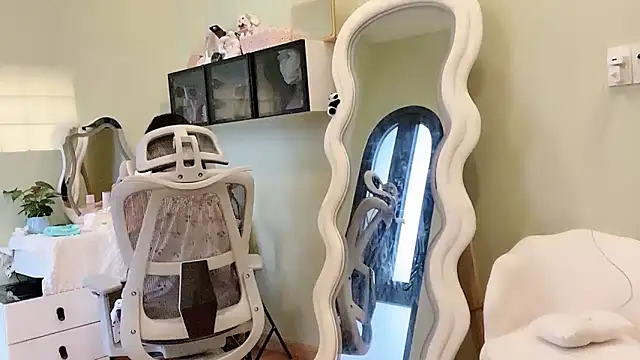 Nery Asian online show from February 2026 01:49:01 AM