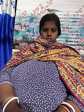 Beauty-queen online show from February 2026 12:01:02 PM