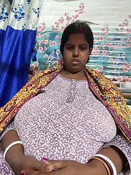 Beauty-queen online show from March 2026 11:49:01 AM