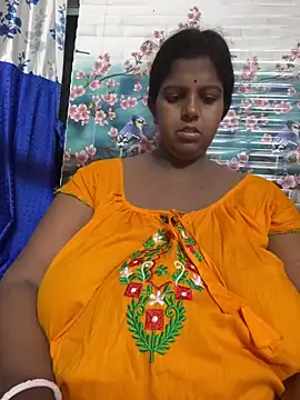 Beauty-queen online show from April 2026 12:19:02 PM