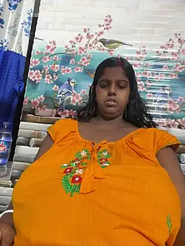 Beauty-queen online show from April 2026 12:14:01 PM