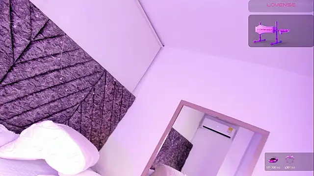 ALONDRAMILF online show from April 2026 12:22:01 AM