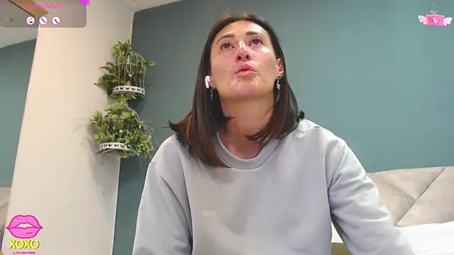 SharisWillian online show from March 2026 04:07:01 AM