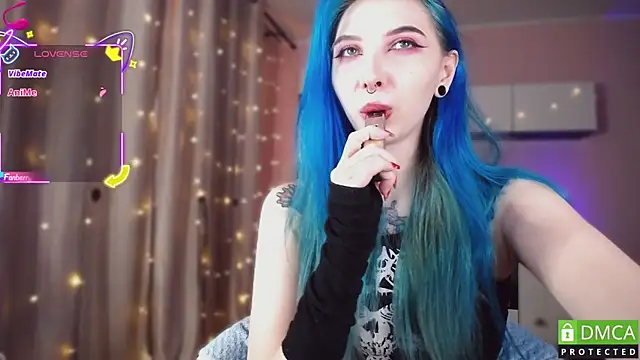 JustMeowGirl online show from October 2025 04:01:02 AM