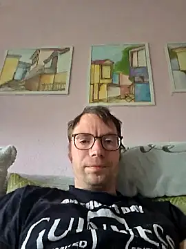 Schnubby1 online show from April 2026 02:41:01 PM