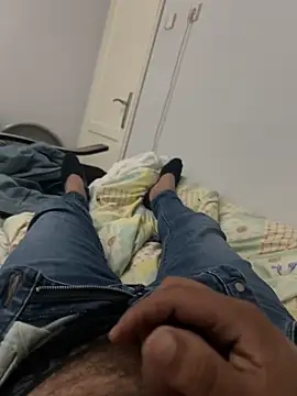 sikergecer3435 online show from April 2026 08:34:01 PM