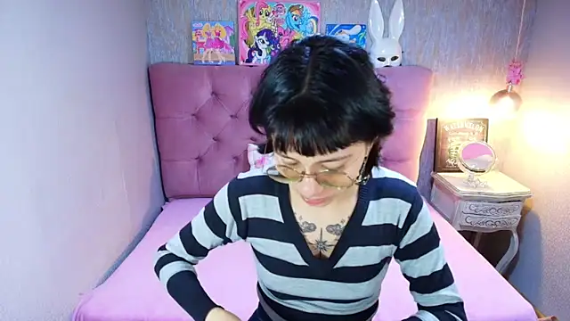 charlottemoonxz online show from March 2026 07:06:01 PM