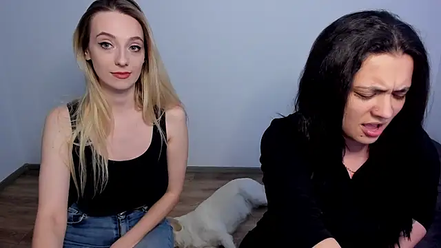 Snapshot of LuciaLoca chatting on April 2026 10:30:02 PM LuciaLoca online show from April 2026 10:30:02 PM