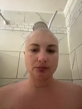 MilfyMrsRobinson online show from April 2026 01:38:02 PM