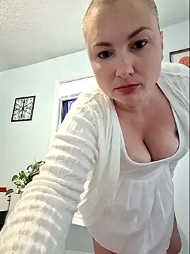 MilfyMrsRobinson online show from May 2026 12:04:02 PM