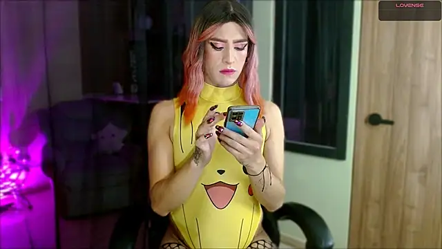 tevenwhiite online show from November 2025 01:30:01 AM