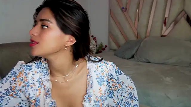 Rebecca 055 online show from February 2026 02:04:02 PM