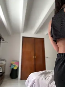 Salome golvert online show from April 2026 04:13:01 PM