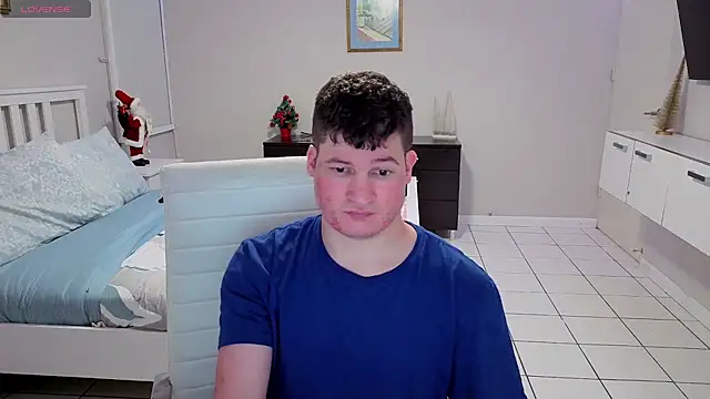 Lorenzo hernandez online show from December 2025 01:33:02 AM