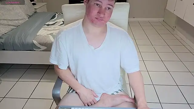 Lorenzo hernandez online show from December 2025 07:53:02 PM