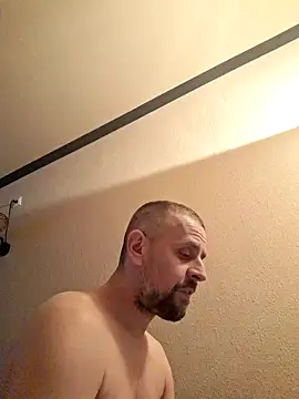 Huncutkuki online show from December 2024 04:32:01 PM