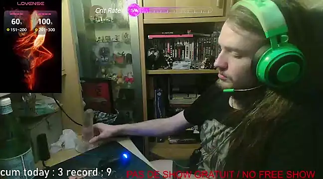 Snapshot of nicolasdumand21 chatting on December 2024 10:27:02 PM nicolasdumand21 online show from December 2024 10:27:02 PM