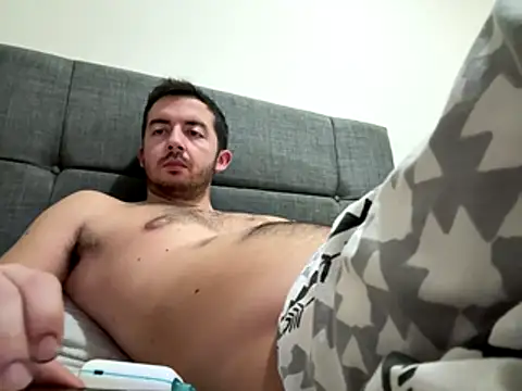 laynufff online show from December 2025 06:04:02 PM