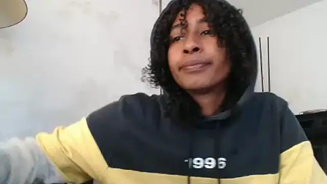 Snapshot of yohatinelly07 chatting on November 2025 04:12:02 PM yohatinelly07 online show from November 2025 04:12:02 PM