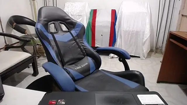 Snapshot of yohatinelly07 chatting on November 2025 09:03:02 PM yohatinelly07 online show from November 2025 09:03:02 PM