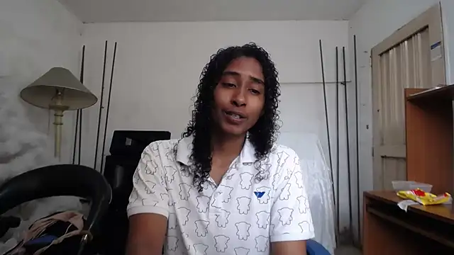 Snapshot of yohatinelly07 chatting on November 2025 04:32:02 PM yohatinelly07 online show from November 2025 04:32:02 PM