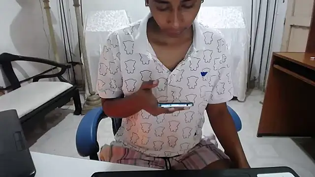 Snapshot of yohatinelly07 chatting on November 2025 11:58:01 AM yohatinelly07 online show from November 2025 11:58:01 AM